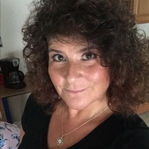 Meet your Posher, Lisa